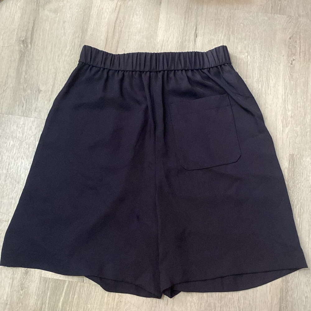 NWT Theory Navy Twill Pleated Pull On Shorts - Picture 6 of 12